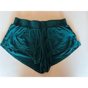 Richer Poorer Green Shorts Size Small